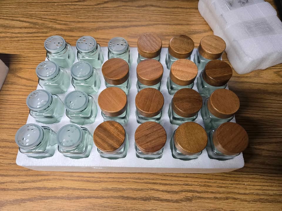 Yangbaga 15 Pcs Glass Spice Jars - Please see Description