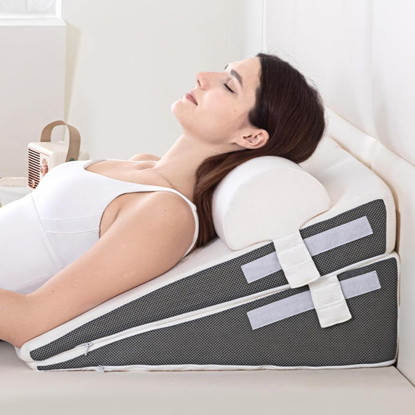 GOHOME Bed Wedge Pillow with Cooling Memory Foam Top Removable