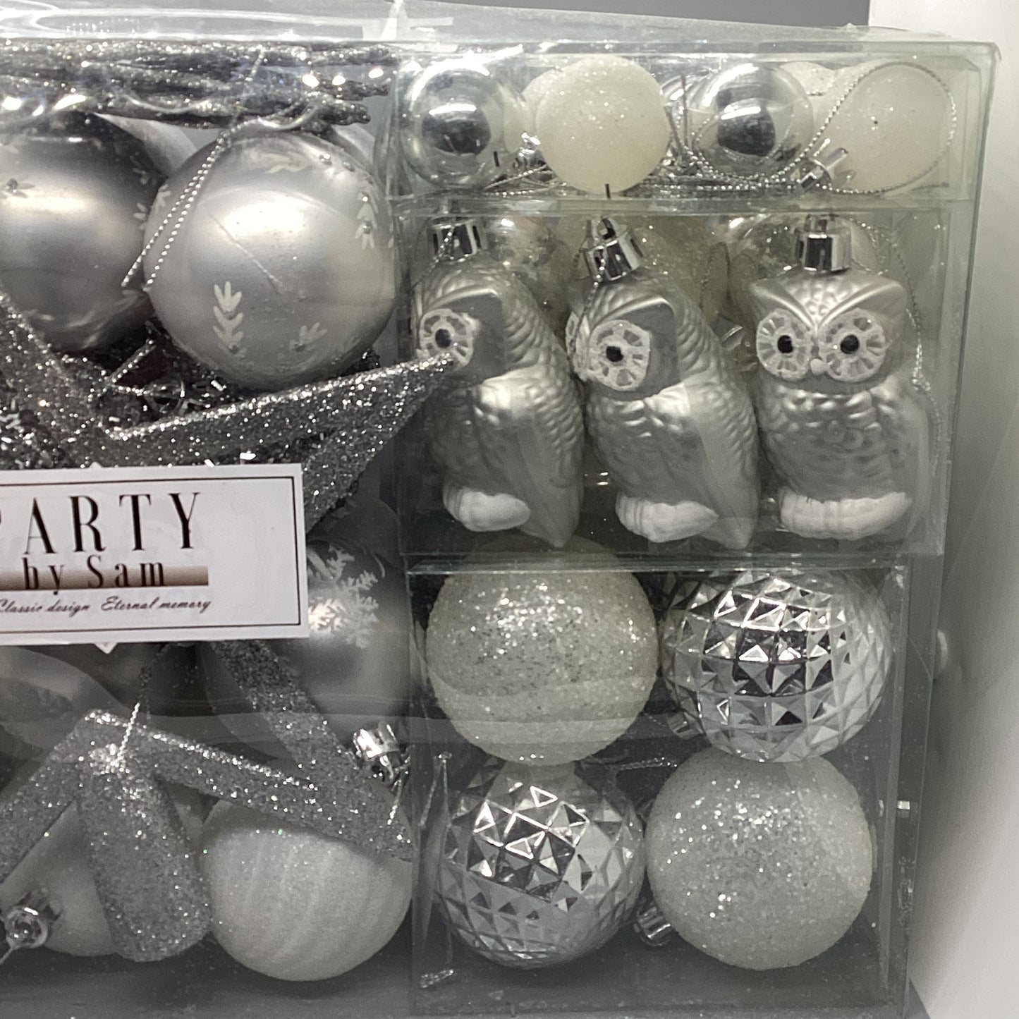 100 Count Shatterproof Plastic Decorative Baubles for Xmas Tree Decor - T&S Outlets